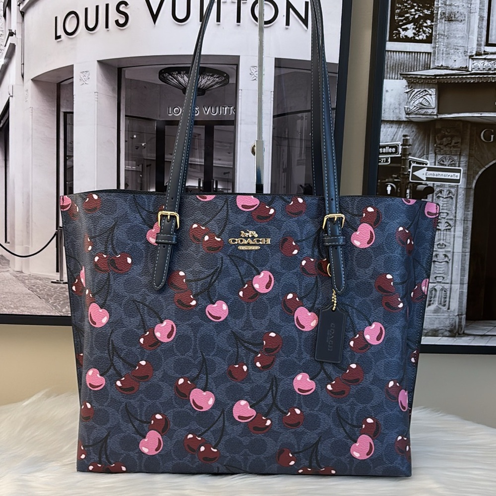 NWT Coach Mollie Tote In Signature Canvas With Cherry Print